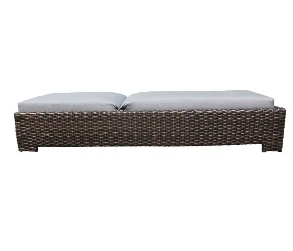 Deluxe Chaise Lounge, view 4